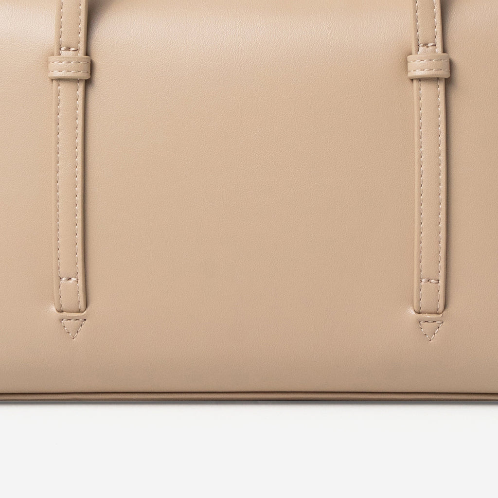 Latte Beige-text