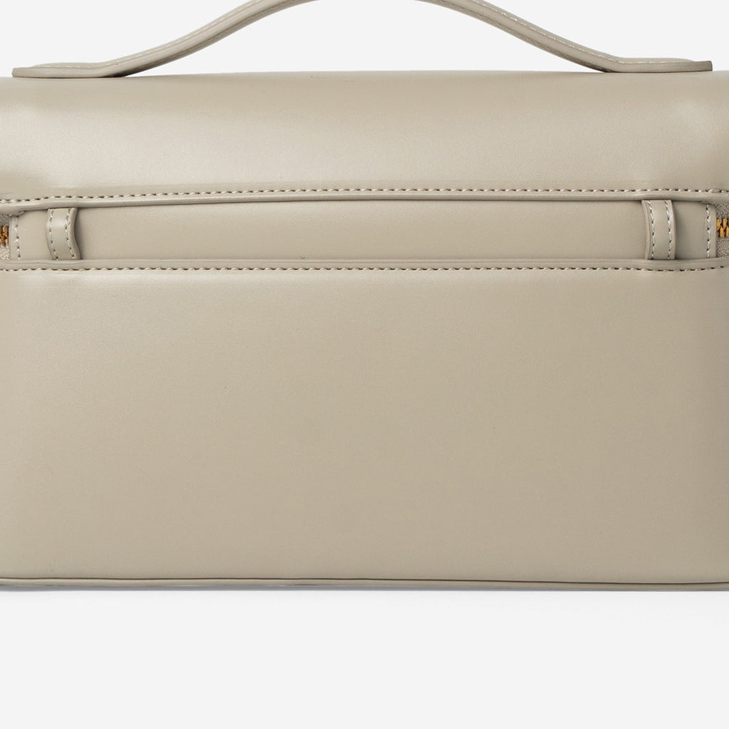Latte Beige-text